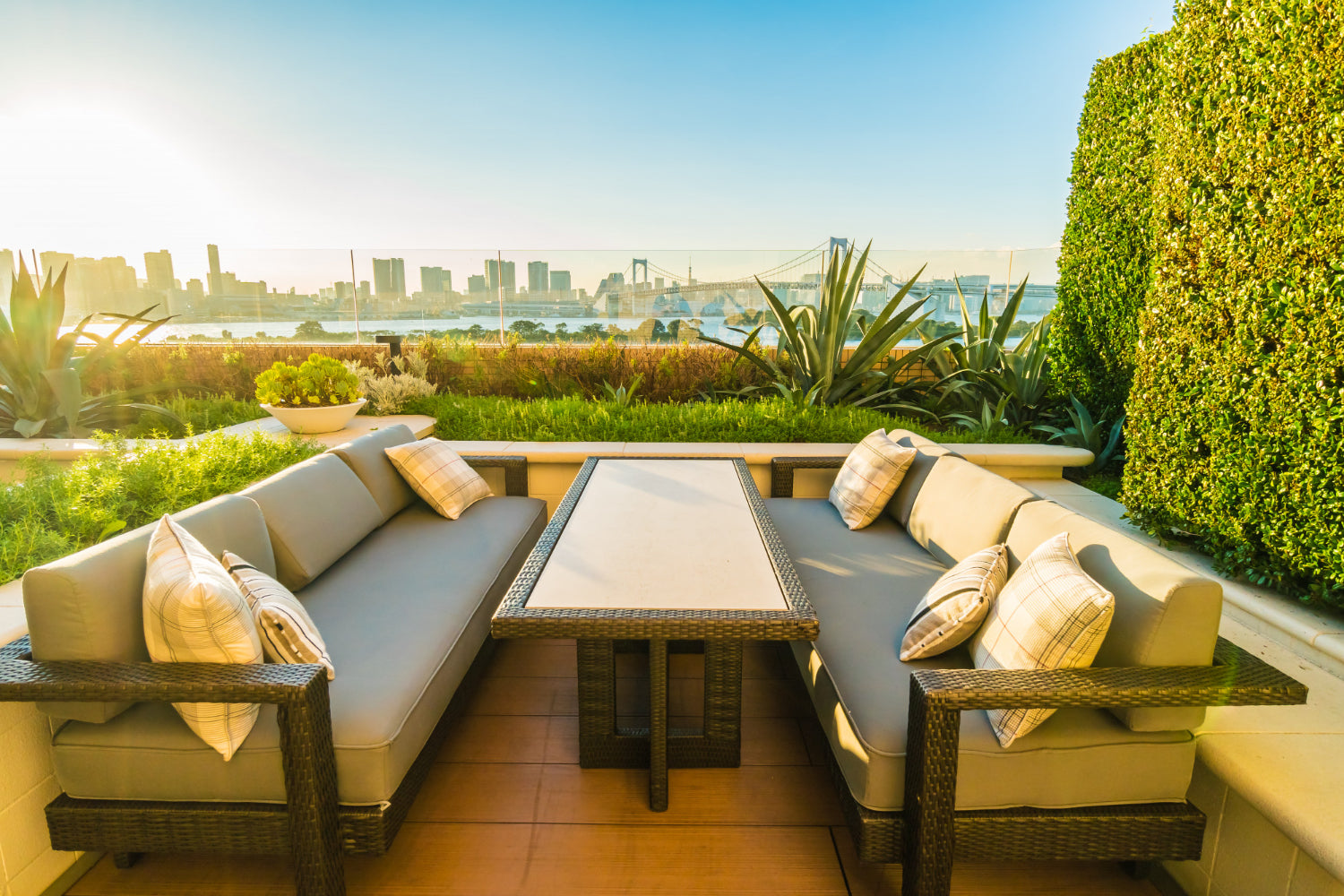 The Top Outdoor Living Trends: Style, Sustainability, and Smart Comfort